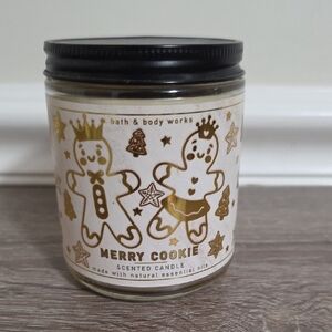NWT Bath & Body Works Merry Cookie Single Wick Candle